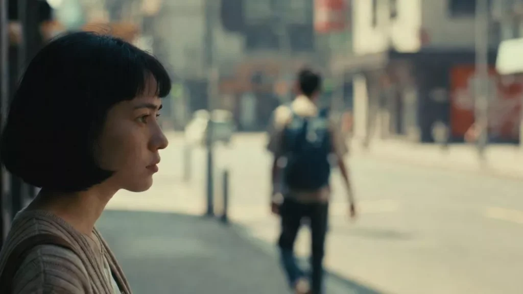 7 Psychological Patterns That Make People Pay More Attention to You