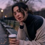 8 Quiet Signs Someone Is Emotionally Tired with Life